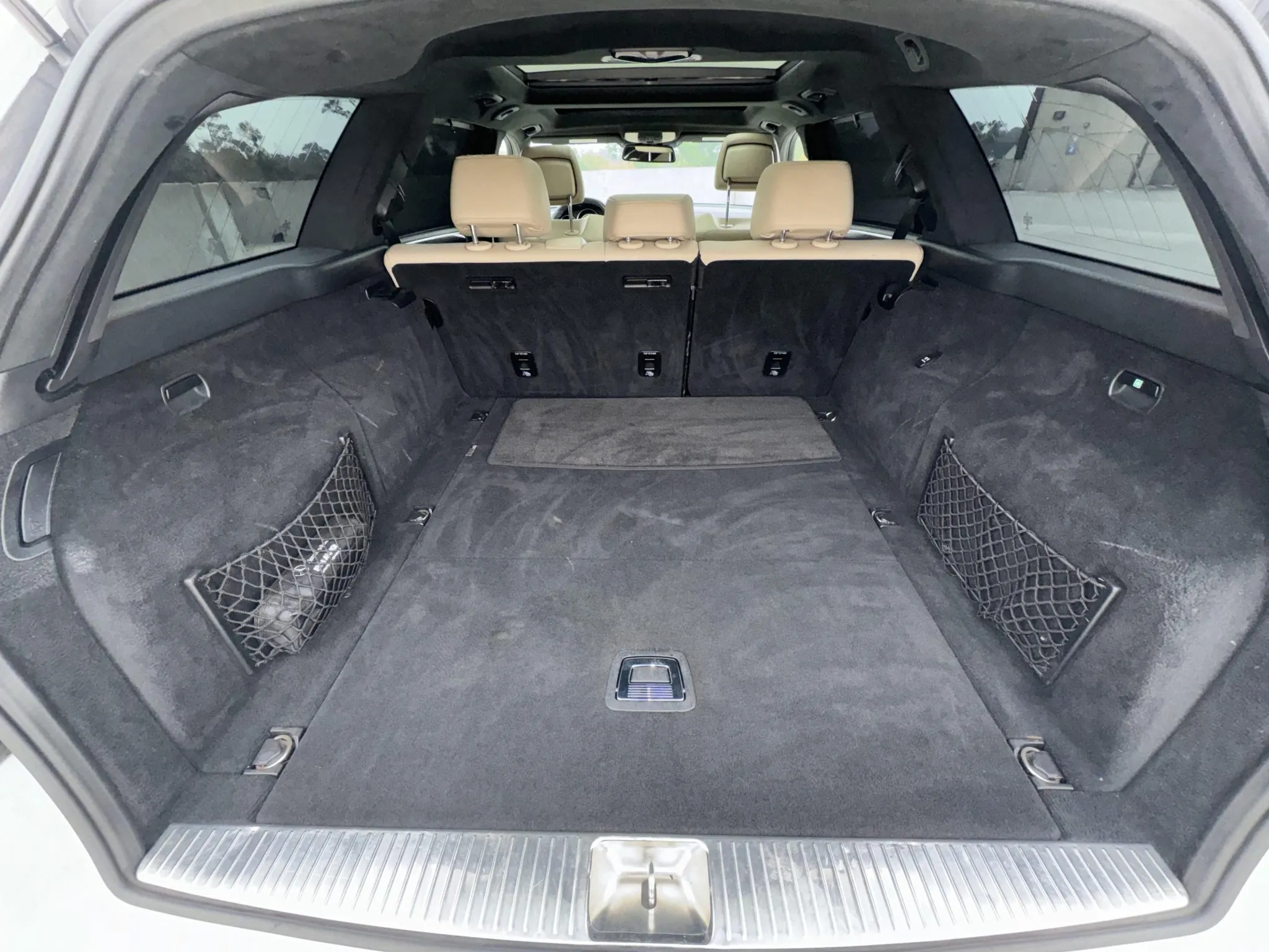 2016_mercedes-amg_e63-s-4matic-wagon_2016_mercedes-amg_e63-s-4matic-wagon_2016_mercedes-benz_e63-s-amg-wagon_IMG_8444-69735-scaled-o9vQsQ-56087-56088