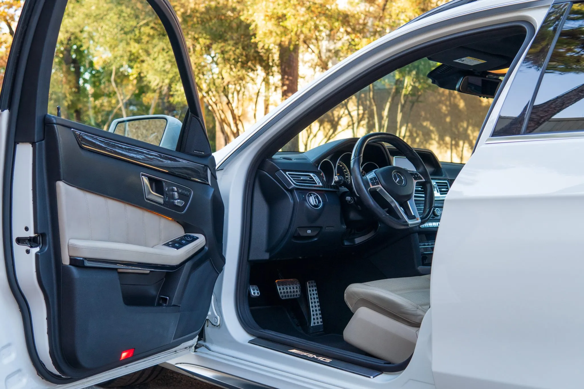 2016_mercedes-benz_e63-s-amg-wagon_VH_2636-61210-scaled-B65o5B