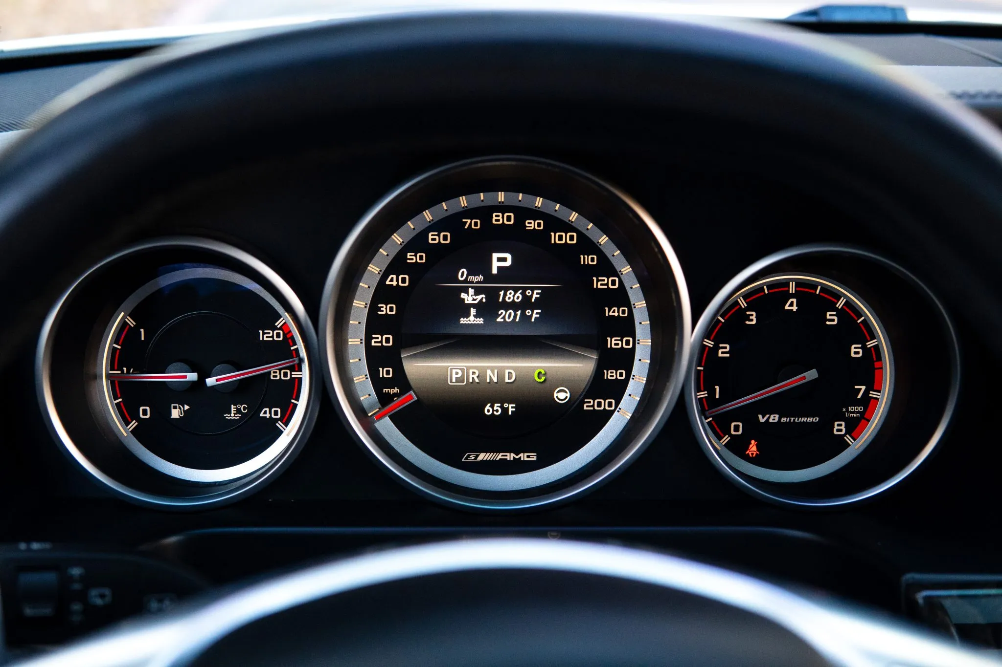 2016_mercedes-benz_e63-s-amg-wagon_VH_2769-61734-scaled-cnvm5J