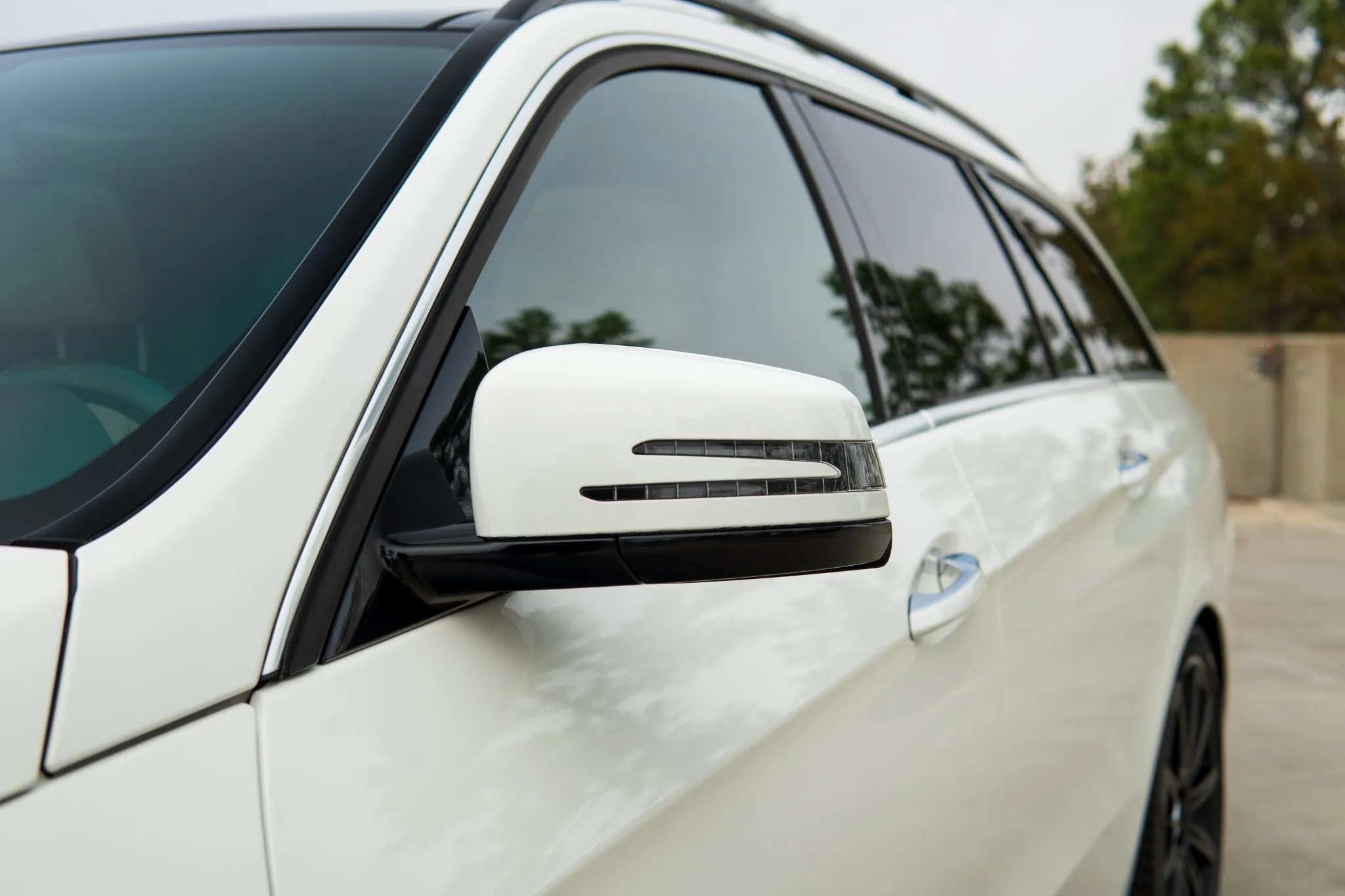 2016_mercedes-benz_e63-s-amg-wagon_VH_2829-60786-scaled-En8xxs