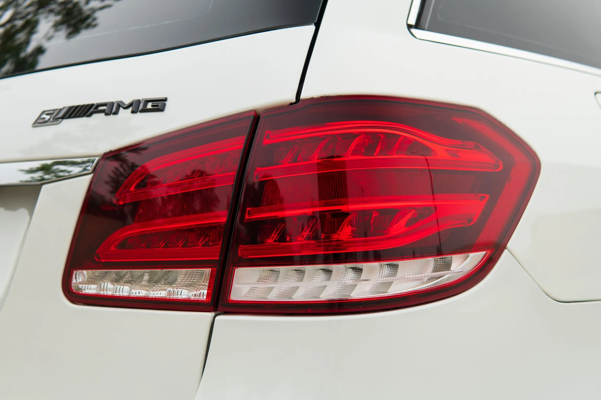 2016_mercedes-benz_e63-s-amg-wagon_VH_2850-60872-scaled-CRMVfB