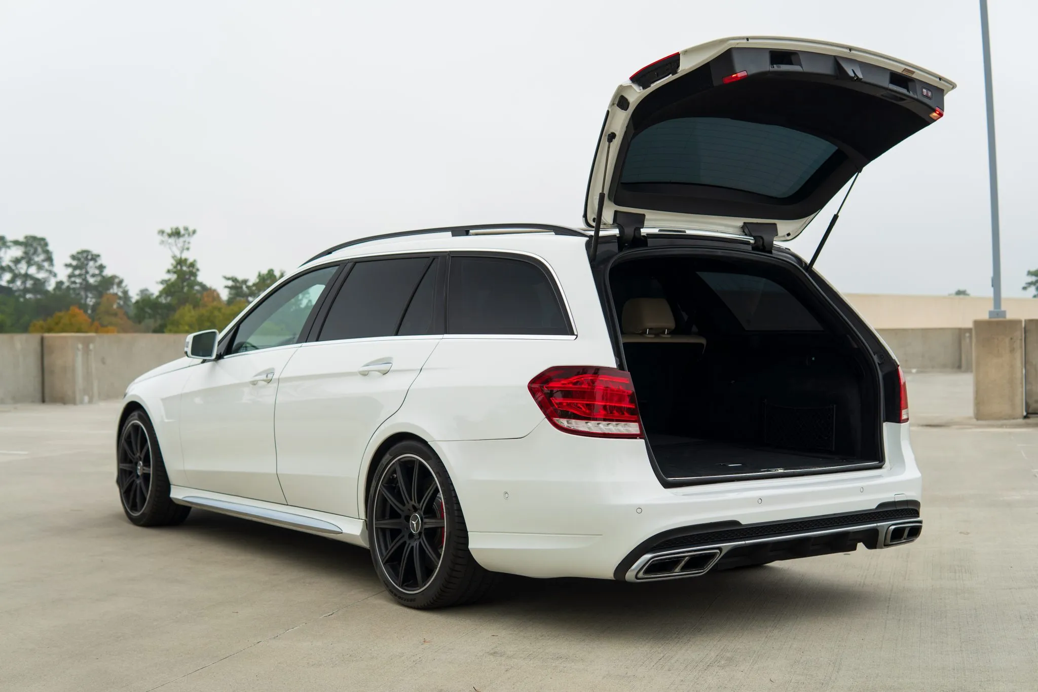 2016_mercedes-benz_e63-s-amg-wagon_VH_2902-61064-scaled-8MFdK3